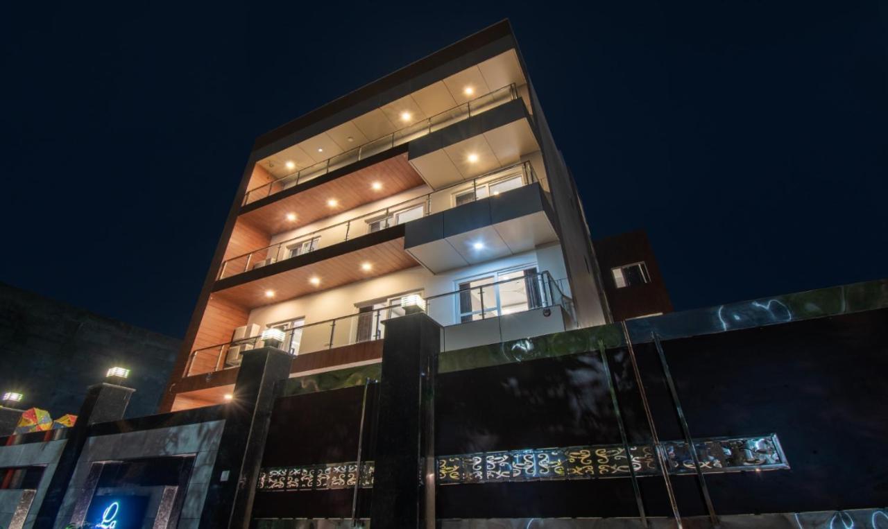 Hotel La Mirage Noida Exterior photo